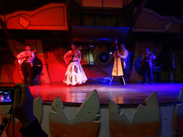 �V�F���X�R�ƃt�H���N���[���V���[